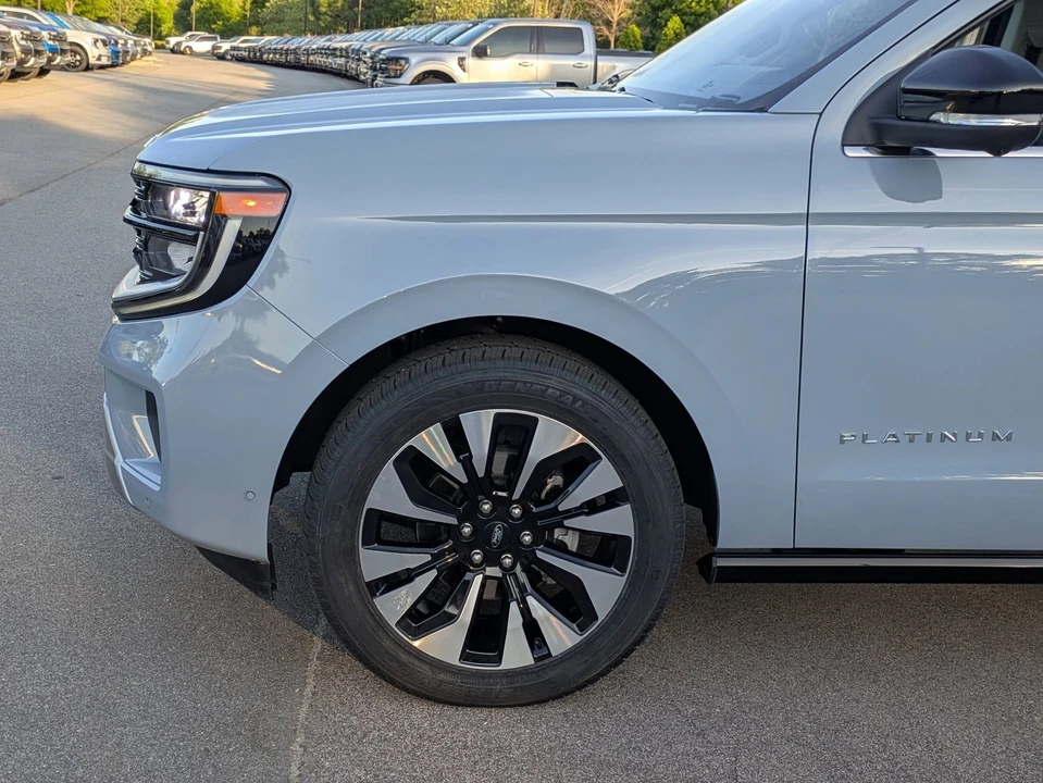 2025 Ford Expedition 5th Gen - Image 11 of 21