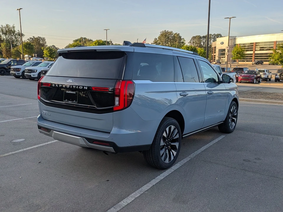 2025 Ford Expedition 5th Gen - Image 4 of 21