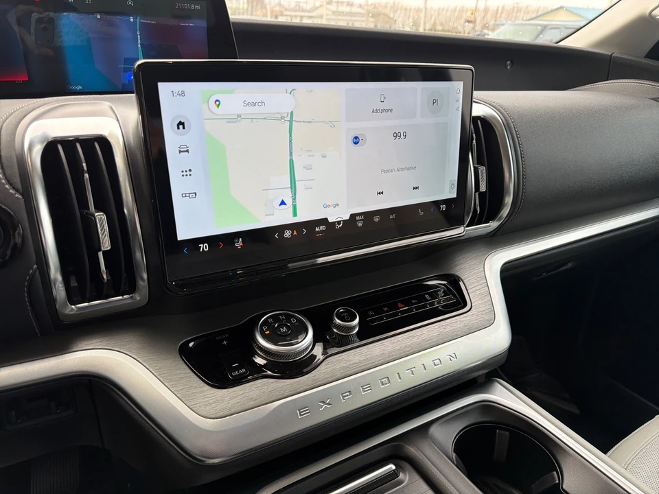 2025 Ford Expedition 5th Gen - Image 22 of 31
