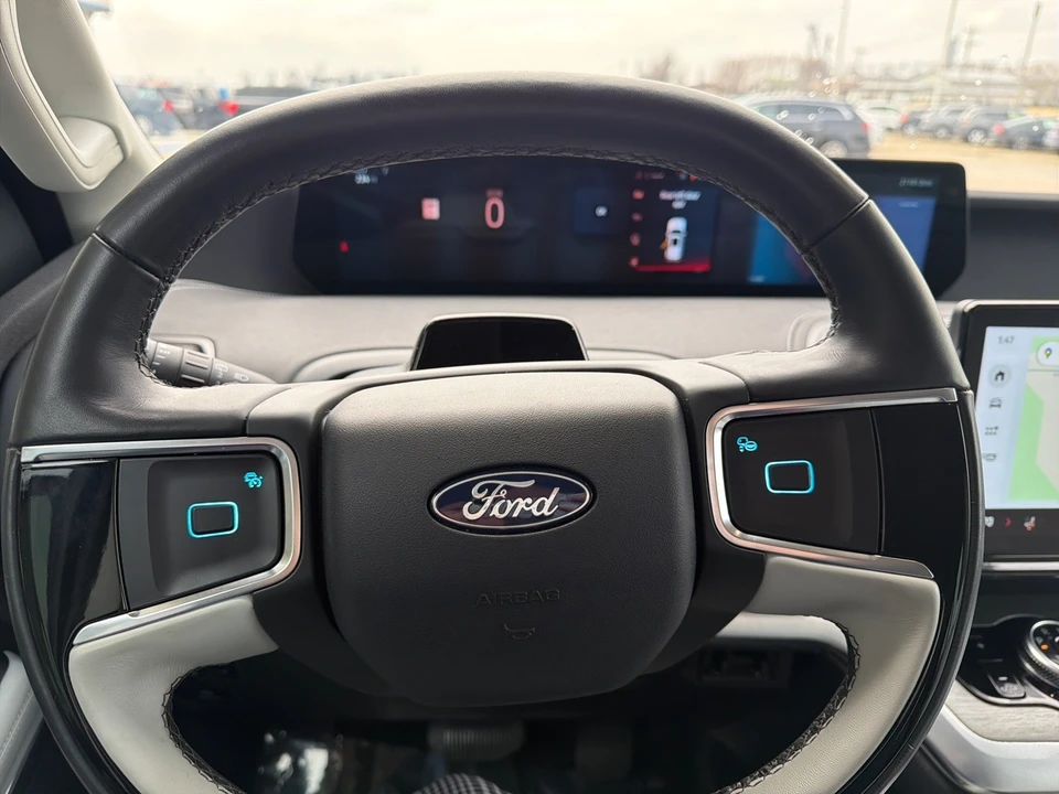 2025 Ford Expedition 5th Gen - Image 19 of 31