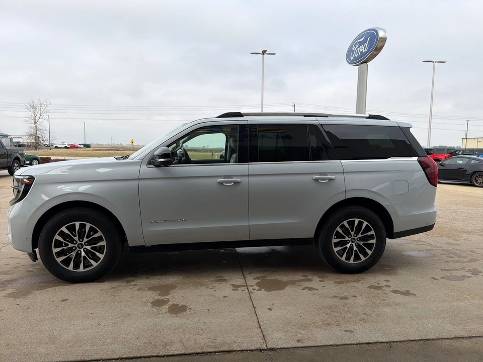 2025 Ford Expedition 5th Gen - Image 5 of 31