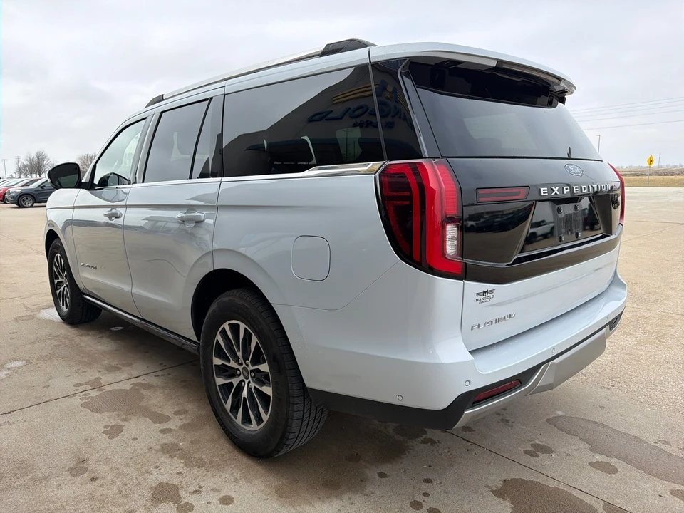 2025 Ford Expedition 5th Gen - Image 6 of 31