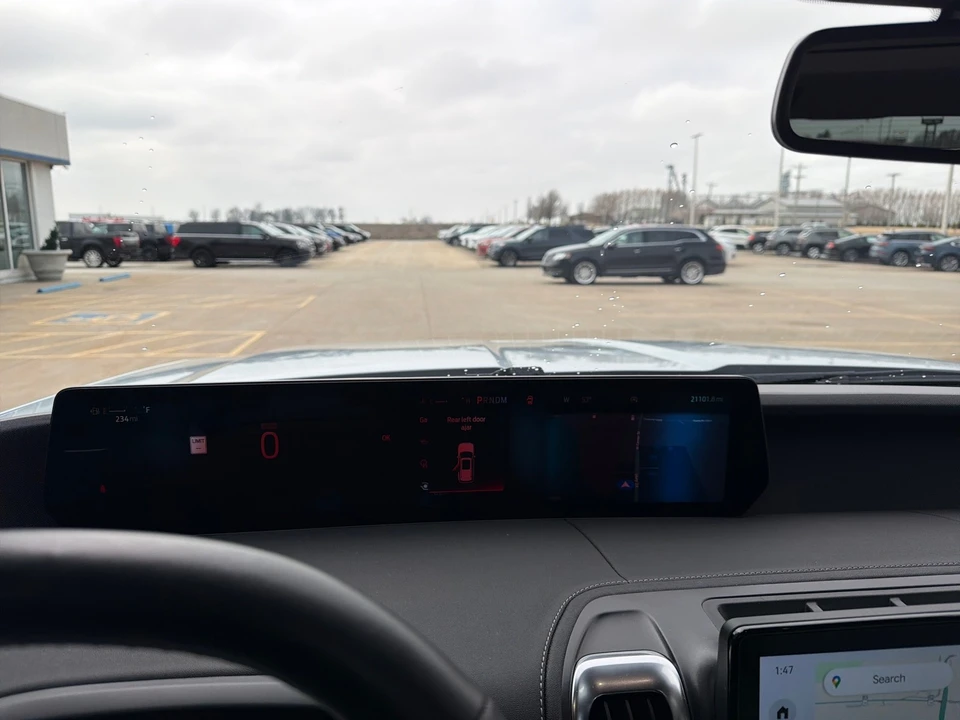 2025 Ford Expedition 5th Gen - Image 20 of 31