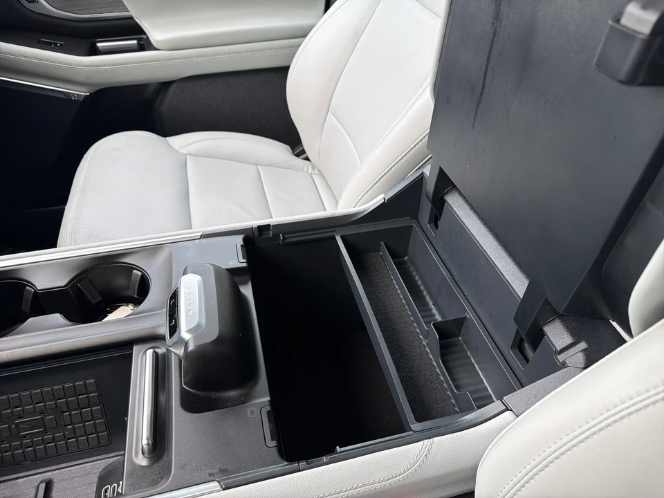 2025 Ford Expedition 5th Gen - Image 25 of 31