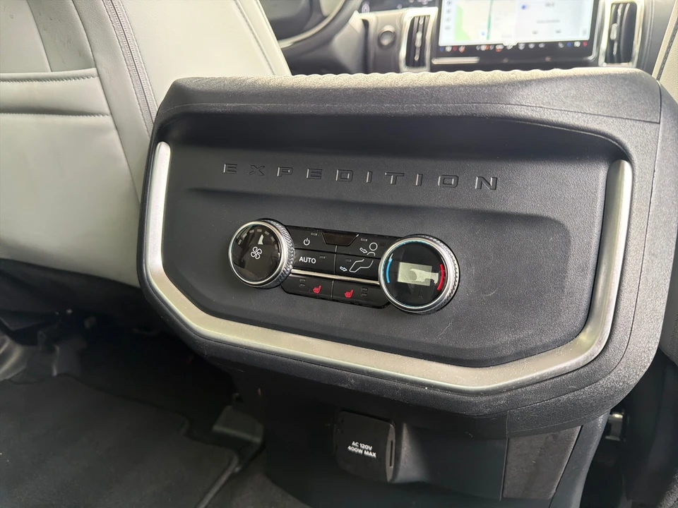 2025 Ford Expedition 5th Gen - Image 14 of 31