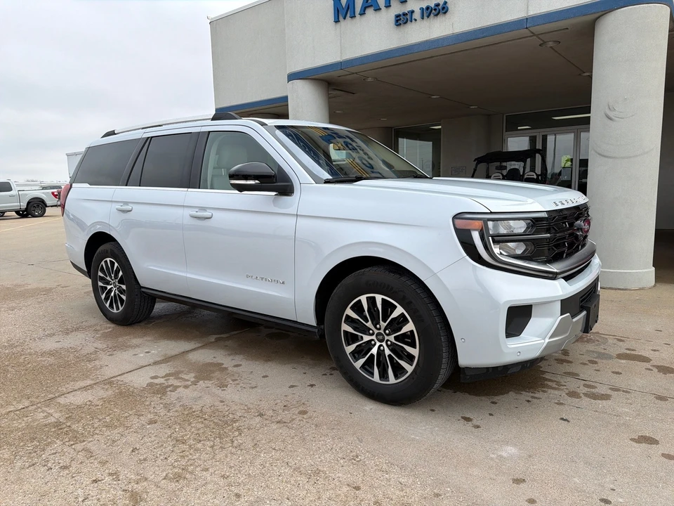 2025 Ford Expedition 5th Gen - Image 2 of 31