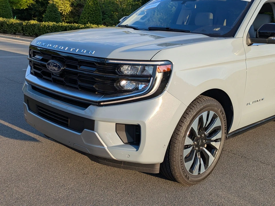 2025 Ford Expedition 5th Gen - Image 10 of 21
