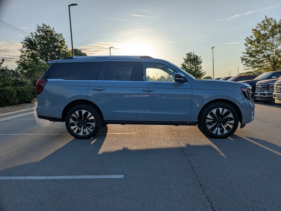 2025 Ford Expedition 5th Gen - Image 3 of 21