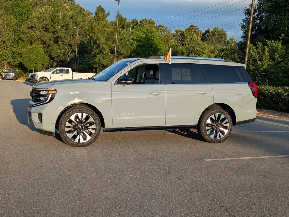 2025 Ford Expedition 5th Gen - Image 7 of 21