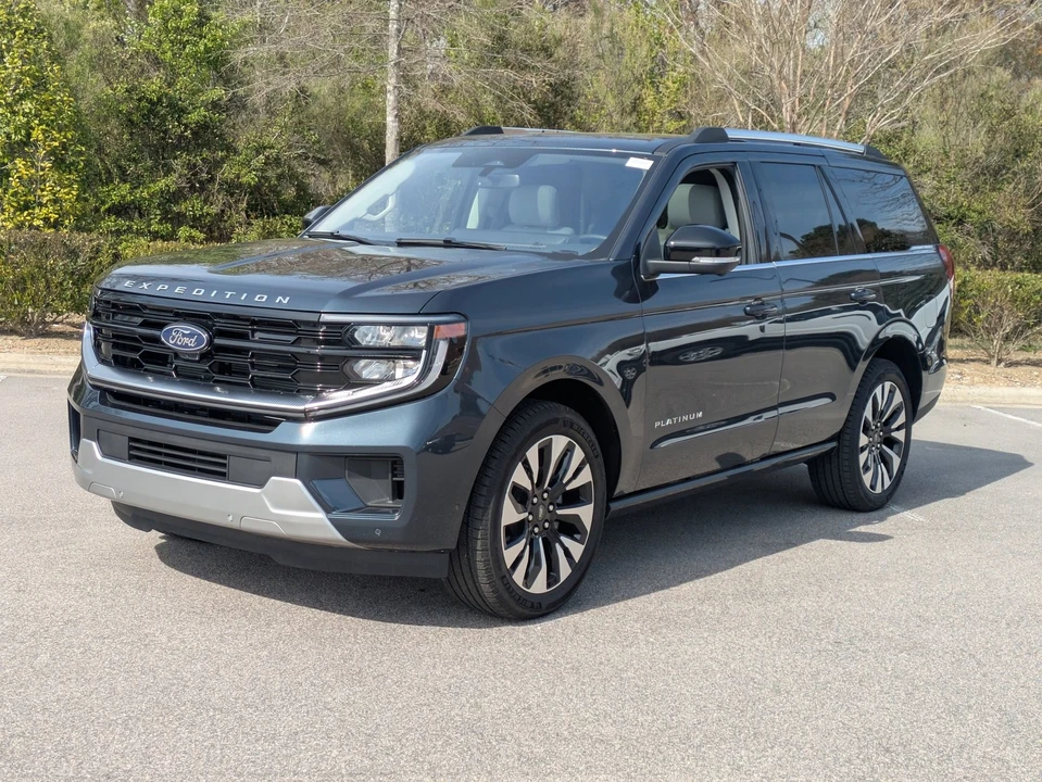 2025 Ford Expedition 5th Gen - Image 8 of 21