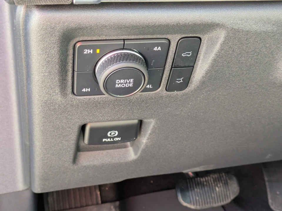 2025 Ford Expedition 5th Gen - Image 18 of 21