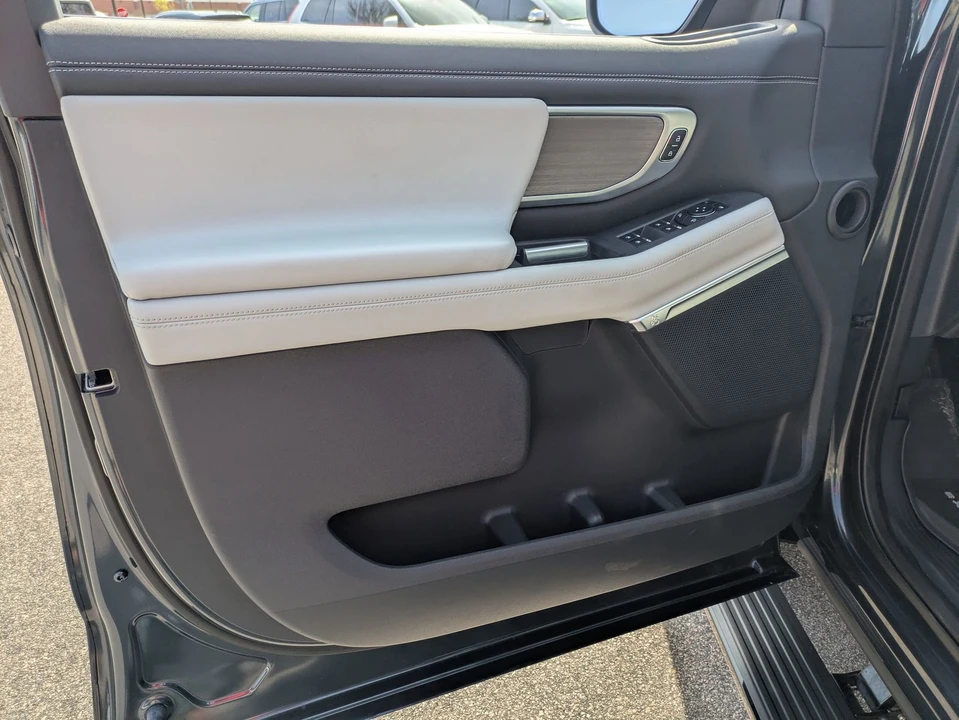 2025 Ford Expedition 5th Gen - Image 12 of 21