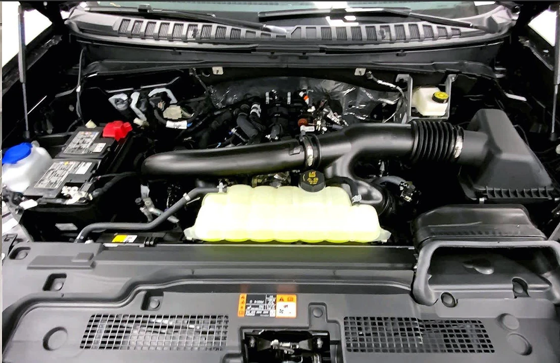 2025 Ford Expedition 5th Gen - Image 4 of 10