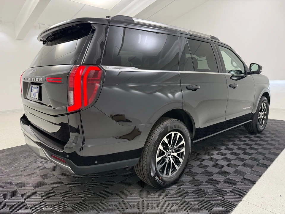 2025 Ford Expedition 5th Gen - Image 7 of 21