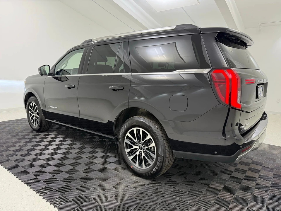 2025 Ford Expedition 5th Gen - Image 5 of 21