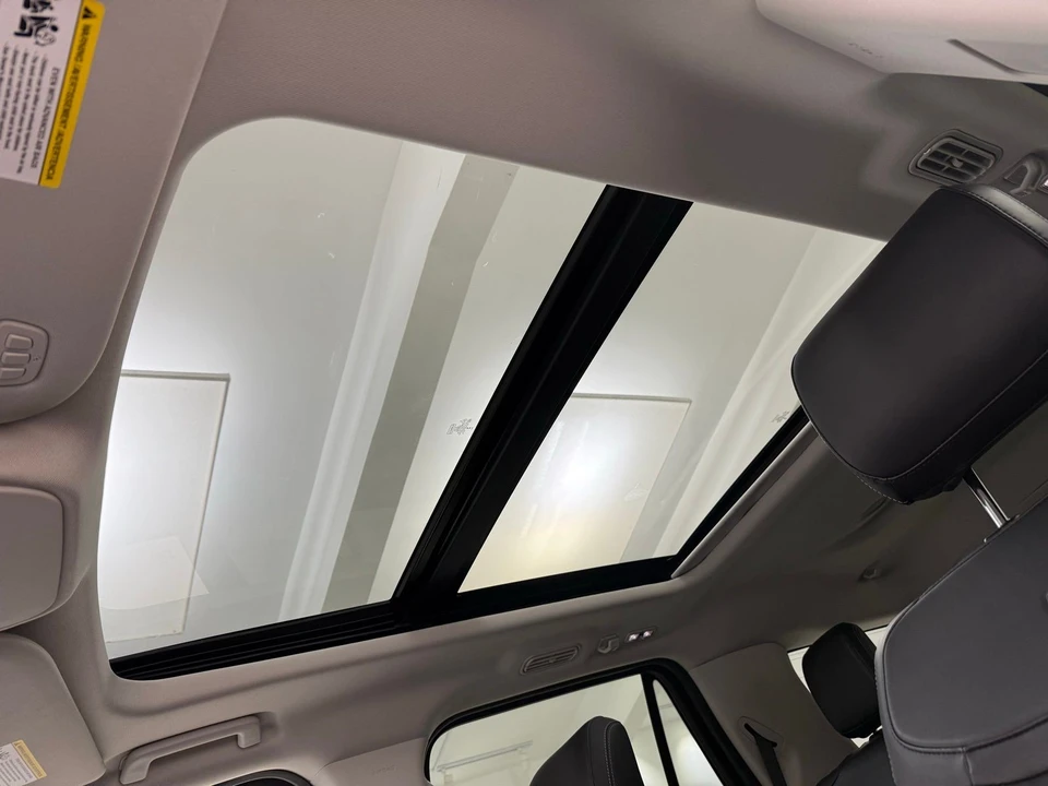 2025 Ford Expedition 5th Gen - Image 16 of 21