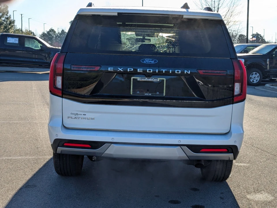 2025 Ford Expedition 5th Gen - Image 5 of 21