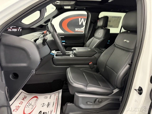 2025 Ford Expedition 5th Gen - Image 11 of 12