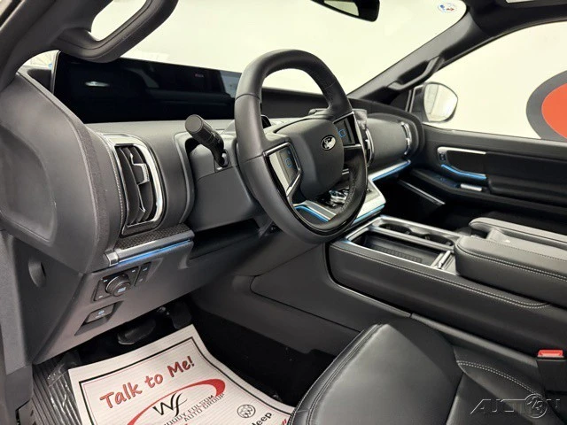 2025 Ford Expedition 5th Gen - Image 12 of 12