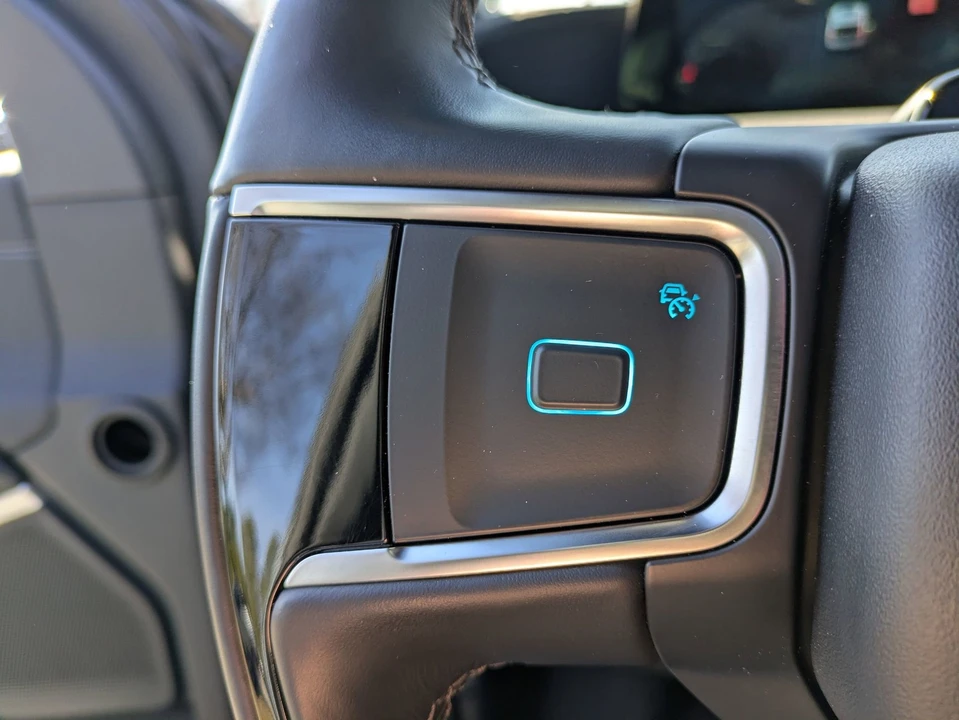 2025 Ford Expedition 5th Gen - Image 18 of 21