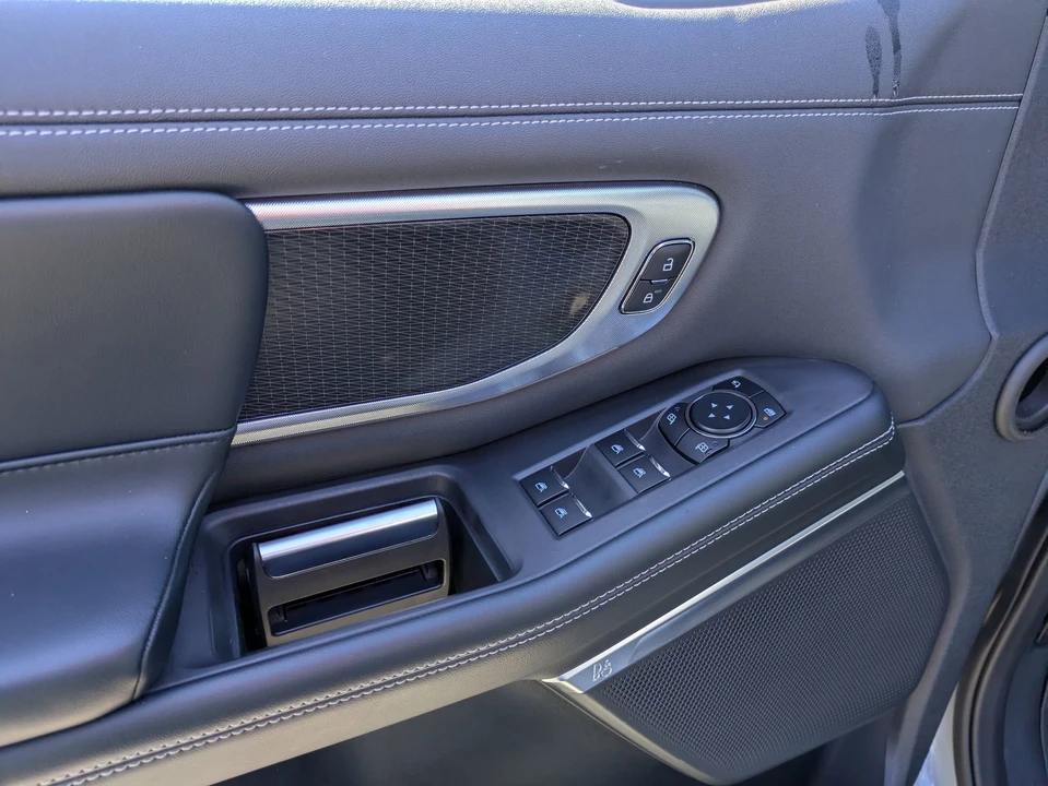 2025 Ford Expedition 5th Gen - Image 16 of 21