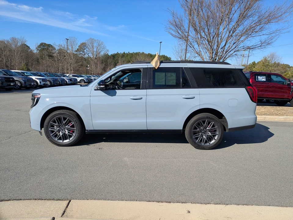 2025 Ford Expedition 5th Gen - Image 7 of 21