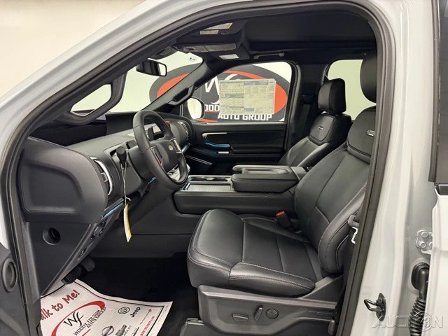 2025 Ford Expedition 5th Gen - Image 10 of 12