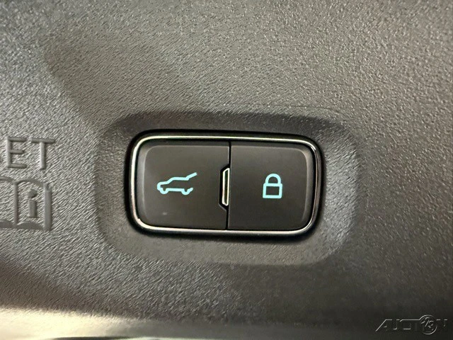 2025 Ford Expedition 5th Gen - Image 8 of 12