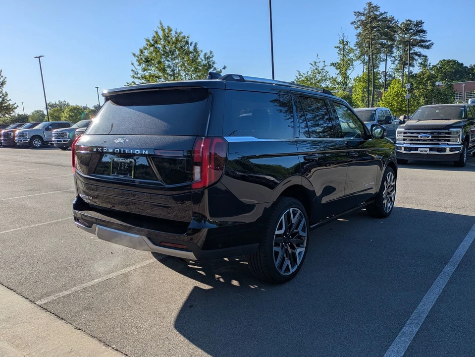 2025 Ford Expedition 5th Gen - Image 4 of 21