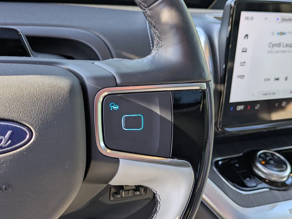 2025 Ford Expedition 5th Gen - Image 19 of 21