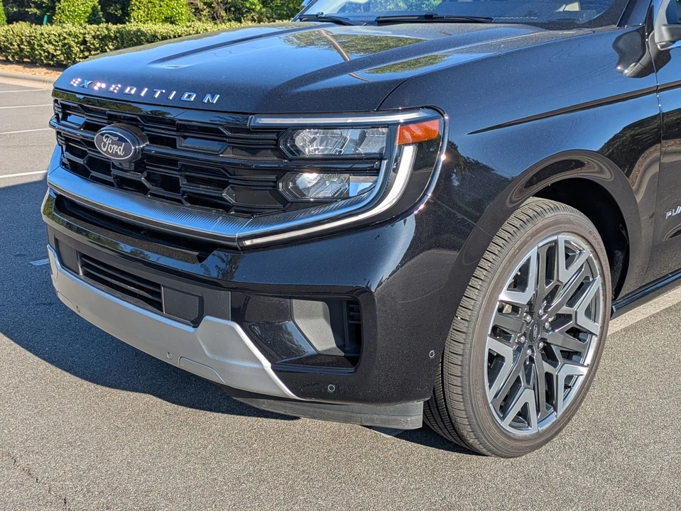 2025 Ford Expedition 5th Gen - Image 10 of 21