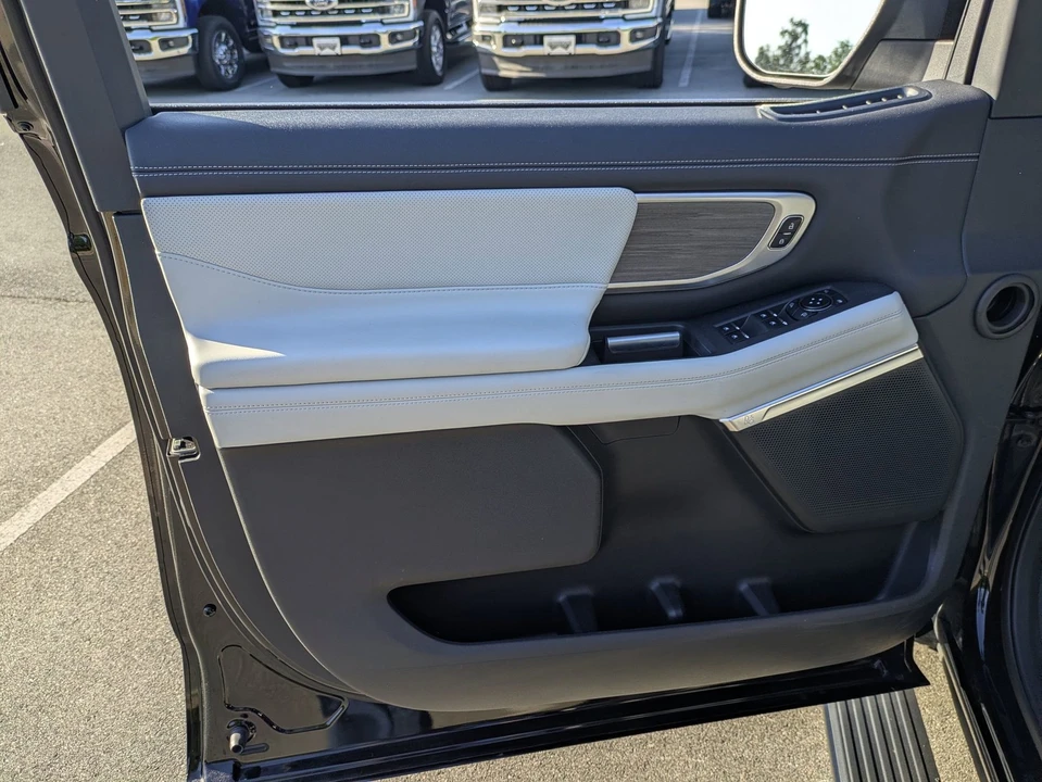 2025 Ford Expedition 5th Gen - Image 15 of 21