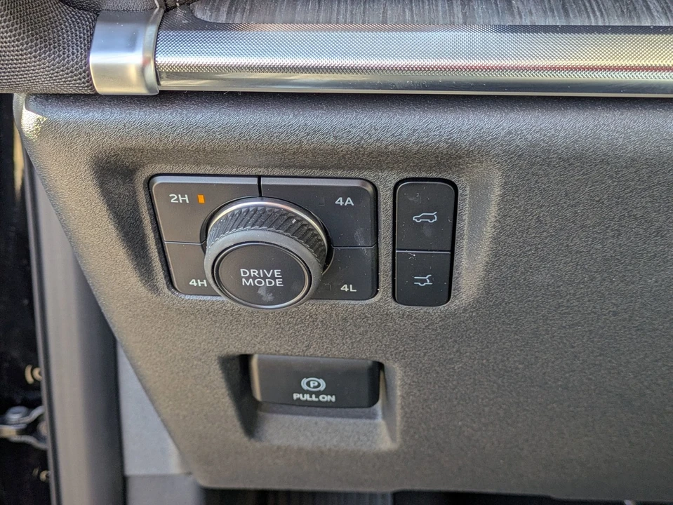 2025 Ford Expedition 5th Gen - Image 17 of 21
