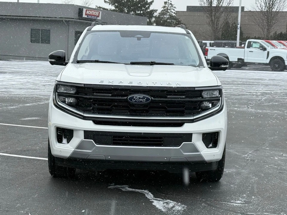 2025 Ford Expedition 5th Gen - Image 8 of 12