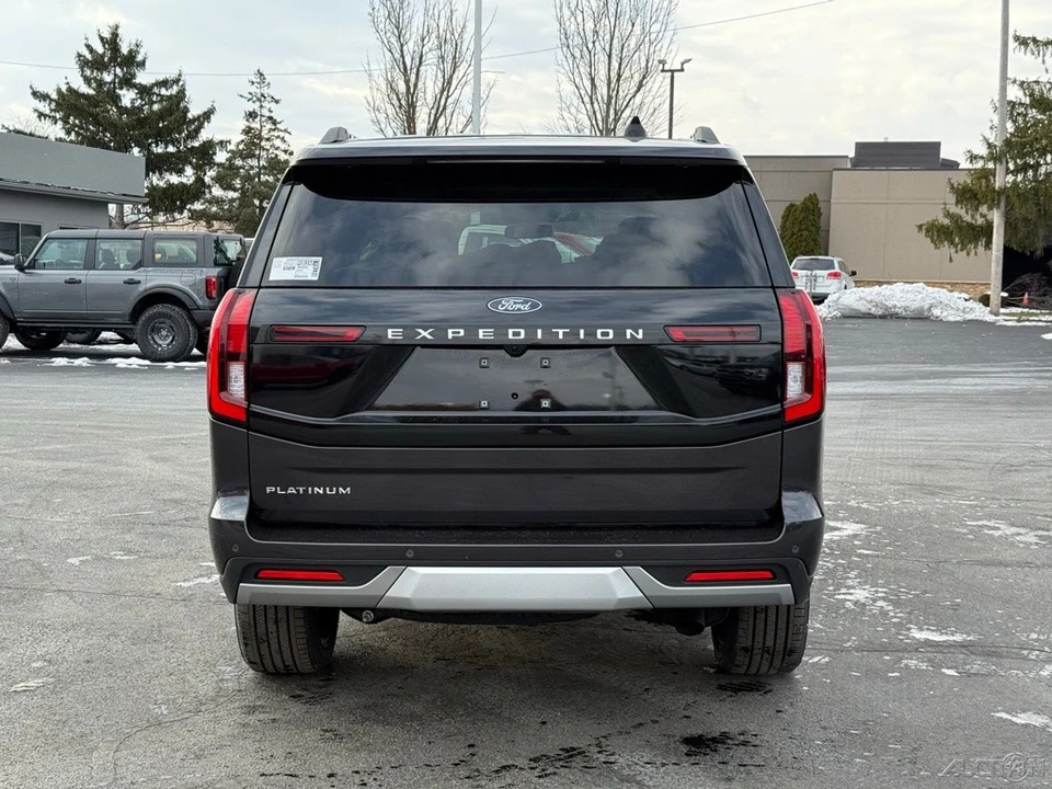 2025 Ford Expedition 5th Gen - Image 5 of 12