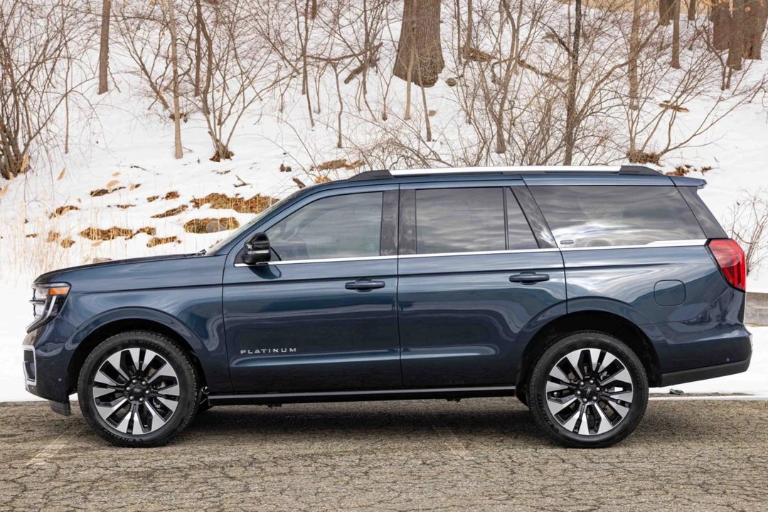 2025 Ford Expedition 5th Gen - Image 3 of 8