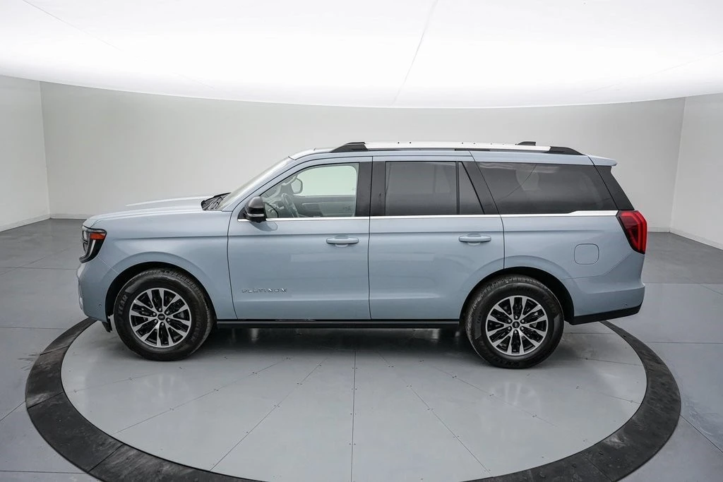 2025 Ford Expedition 5th Gen - Image 8 of 21