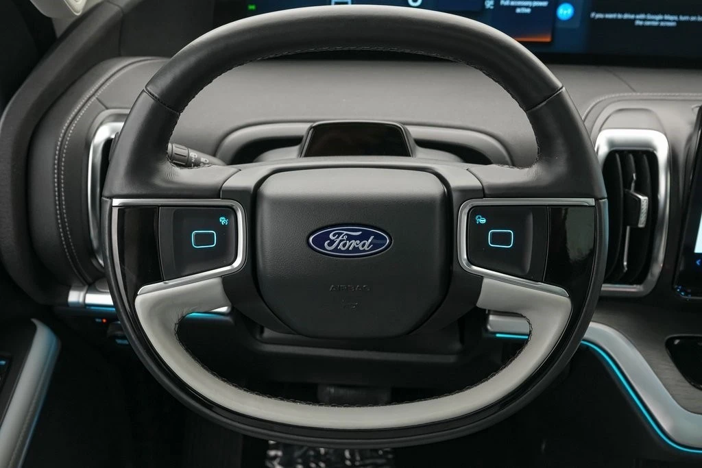 2025 Ford Expedition 5th Gen - Image 15 of 21