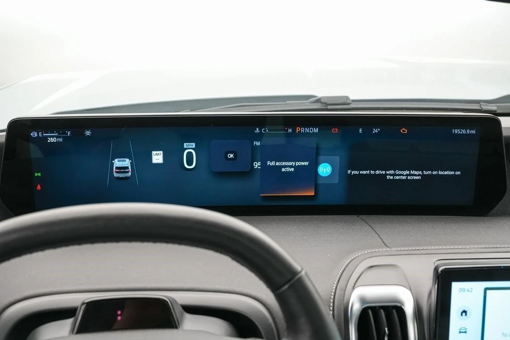 2025 Ford Expedition 5th Gen - Image 19 of 21
