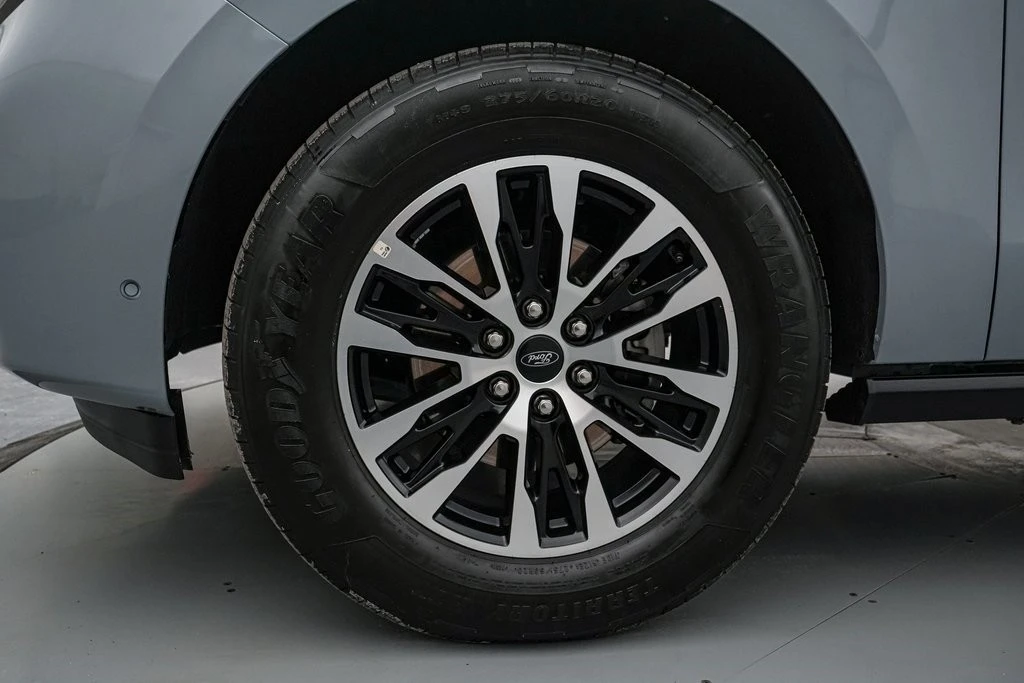 2025 Ford Expedition 5th Gen - Image 11 of 21