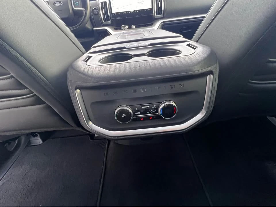2025 Ford Expedition 5th Gen - Image 17 of 20