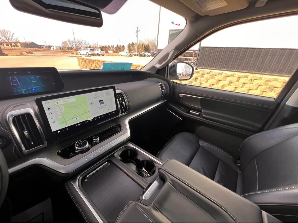 2025 Ford Expedition 5th Gen - Image 12 of 20