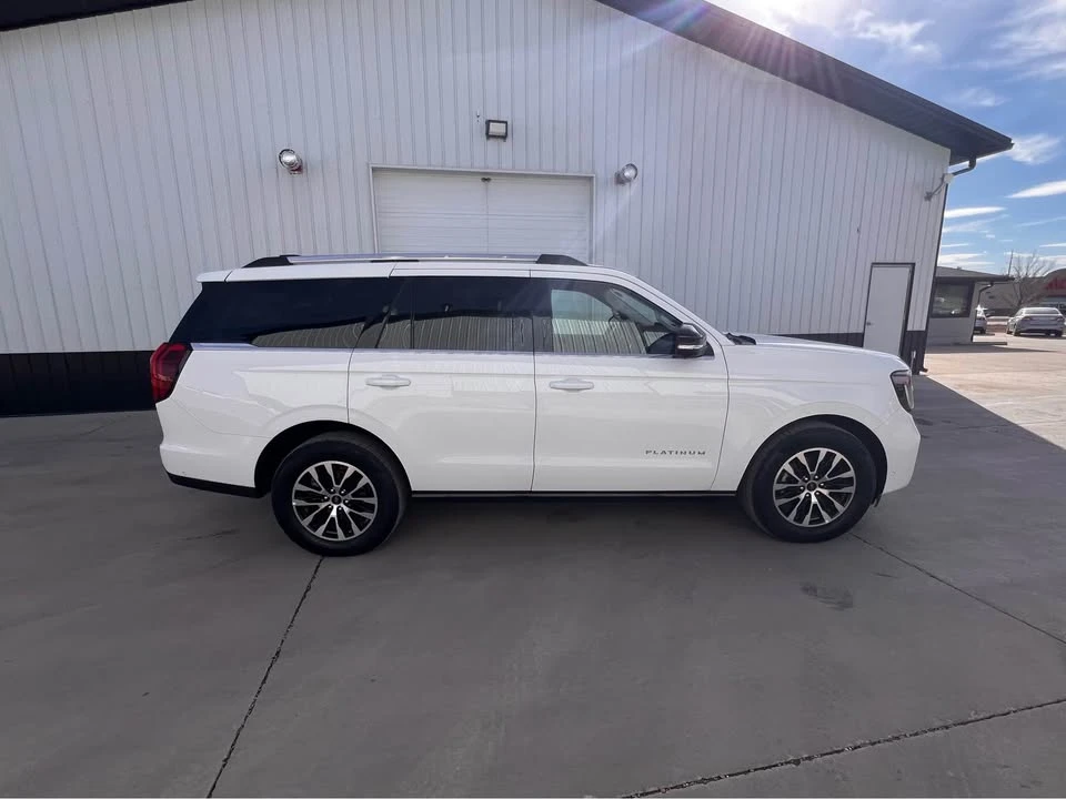2025 Ford Expedition 5th Gen - Image 2 of 20