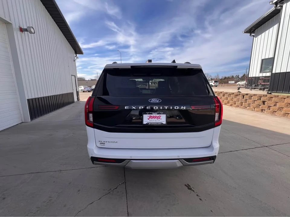 2025 Ford Expedition 5th Gen - Image 8 of 20