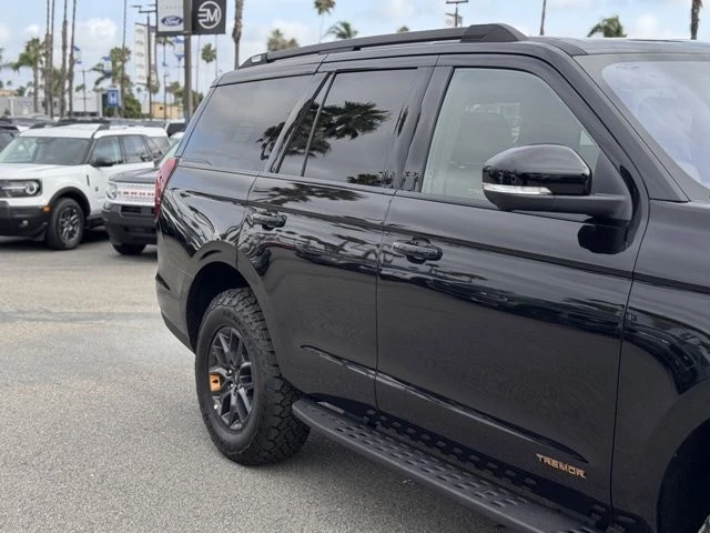 2025 Ford Expedition 5th Gen - Image 5 of 12