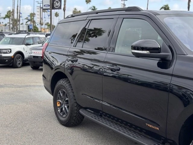 2025 Ford Expedition 5th Gen - Image 5 of 12