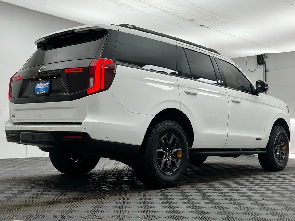 2025 Ford Expedition 5th Gen - Image 7 of 12