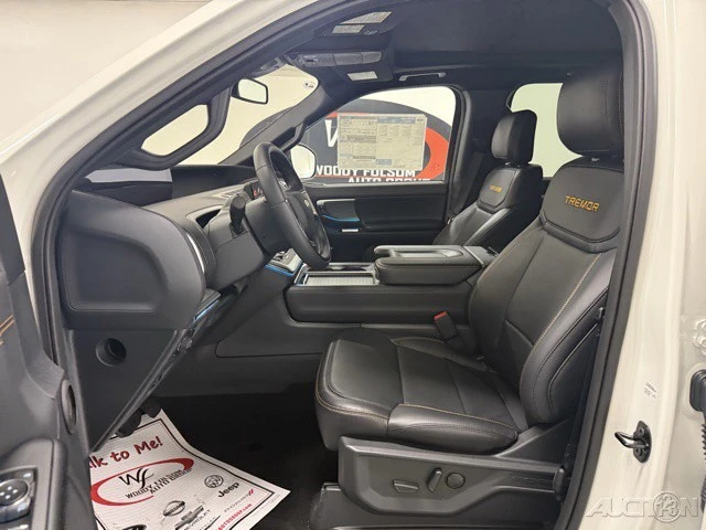 2025 Ford Expedition 5th Gen - Image 10 of 12