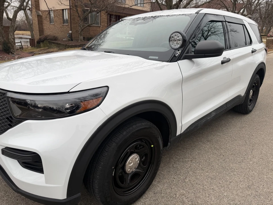 2025 Ford Explorer 6th Gen - Image 5 of 21