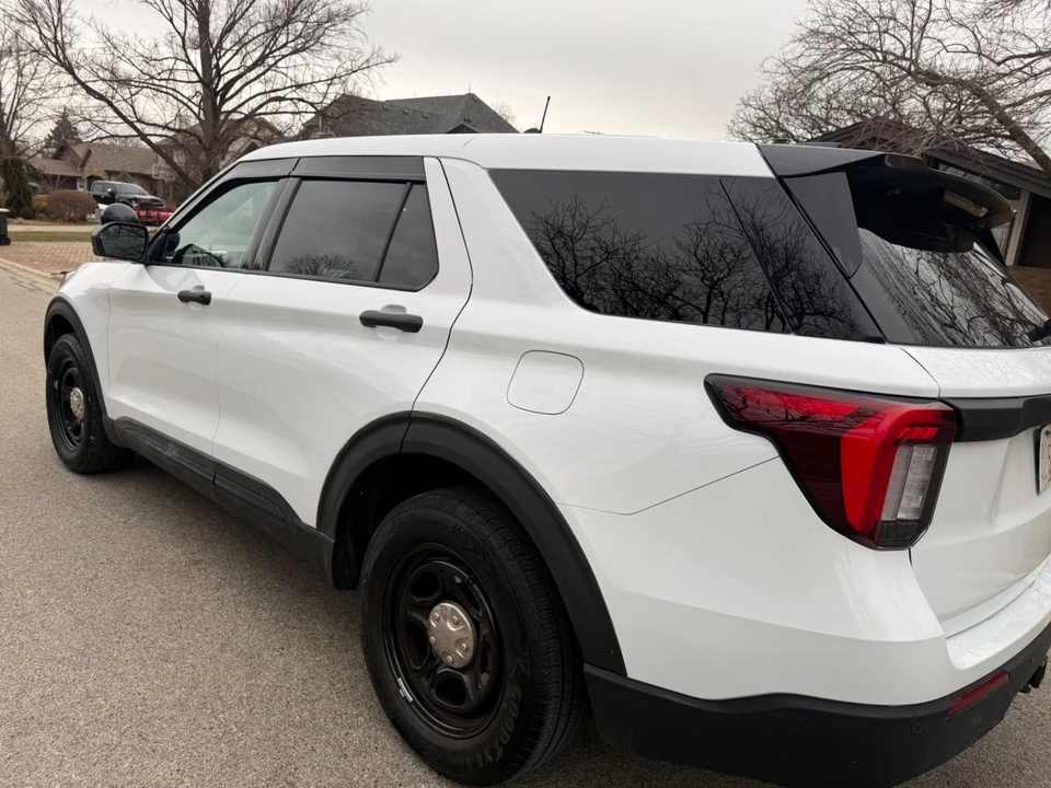2025 Ford Explorer 6th Gen - Image 6 of 21